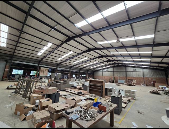 2,000M² WAREHOUSE FOR SALE IN HONEYDEW